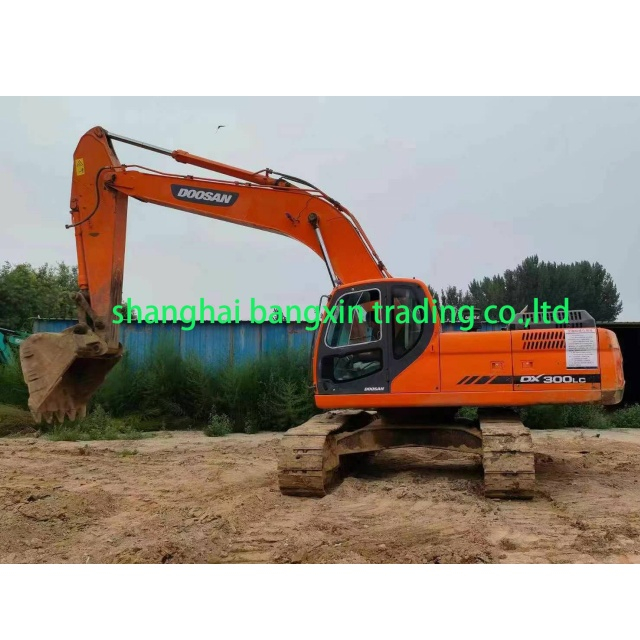 used doosan dx300lc excavator 30 Tons Used Excavator wholesale