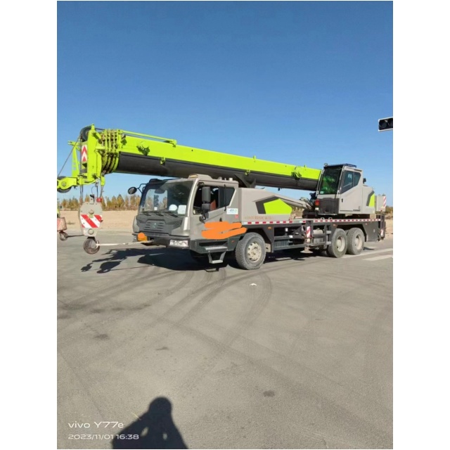 used crane ZOOMLION 251V manufacture