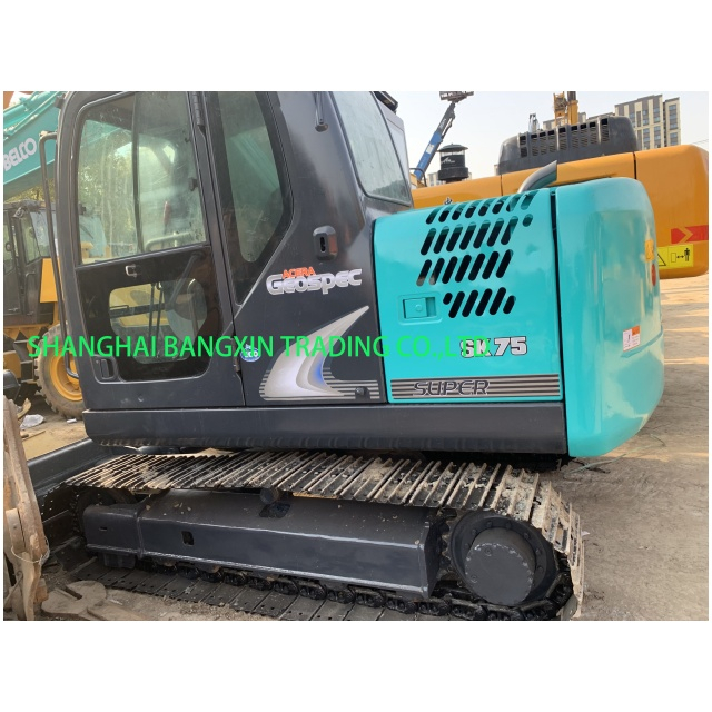 kobelco sk75 used excavator 7 Tons Original Japan Used Mini Excavator factory